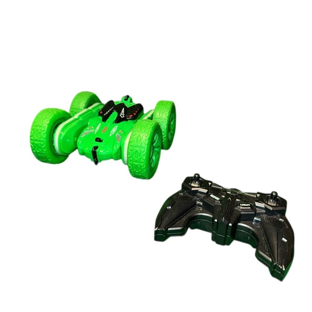 Swtroom Remote Control Car‎ 4WD 2.4GHz Electric Race Stunt Toy Car Green